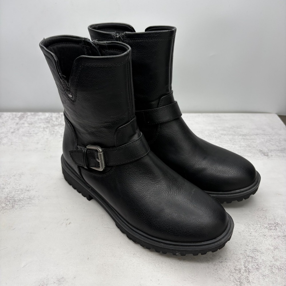 Baretraps Robbin Ankle Boots 7.5 Black Faux Leather Side Zip Buckle Modern Moto